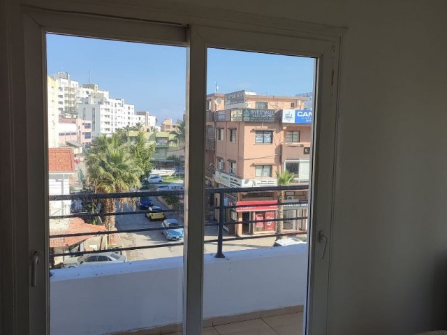 Flat To Rent in Mağusa Merkez, Famagusta