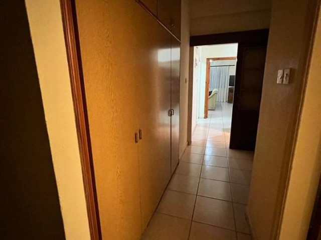 Gazimağusa 3+1 aile apartmanı Kiralık  Hazır aile veya bayan ıcın , 8.500 tl full eşyalı 6 ay yada senelik ödemeli