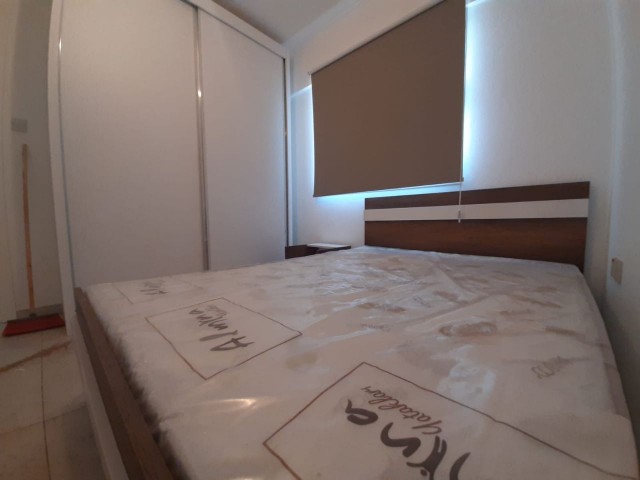 Canakkale 2+1 rental 450$ for 6 months or annual fee 400x6=2400 TL on the 3rd floor