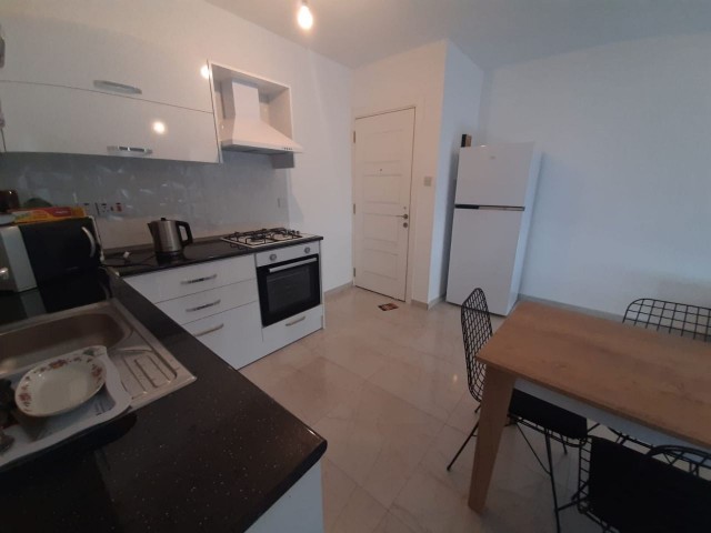 Canakkale 2+1 rental 450$ for 6 months or annual fee 400x6=2400 TL on the 3rd floor