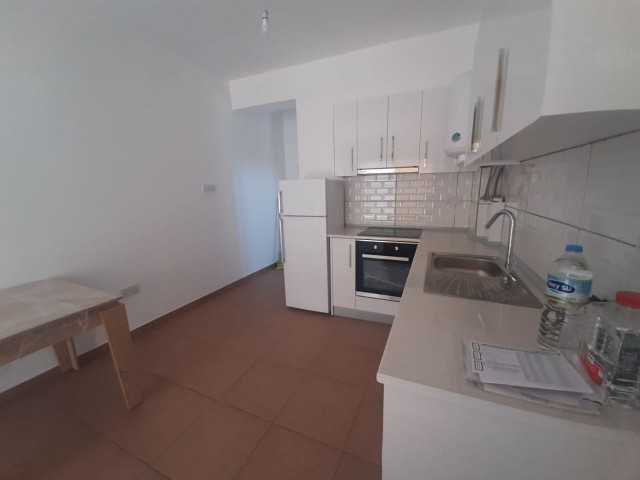 2+1 WOHNUNGEN ZU VERMIETEN IN DER NÄHE VON MAGEM BACK ADA KENT UNIVERSITY WIR SIND DIE EINZIGE BEHÖRDE 350£×8 GEBÜHR 300 TL X6 ZERO APARTMENTS ALLE NEU FERTIGGESTELLT. 05338315976