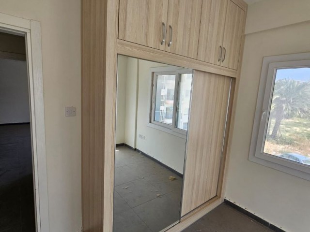In Gülseren area, 2nd floor 80 m² Esdeger husband for sale unfurnished. Near Elevated Dauye. Close to the city center. VAT transformer paid. 05338315976