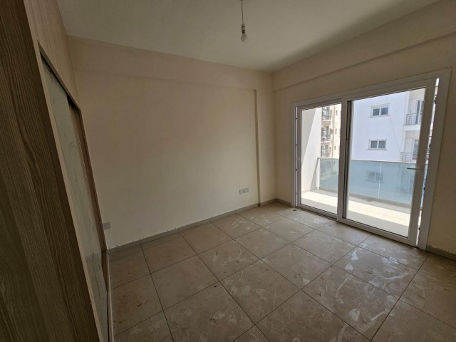 2nd floor in Gülseren area, 80 m² Equivalent to your husband, unfurnished, for sale, with elevator, close to Dauye, close to the city center. 05338315976 rental income is close to 100% dau.