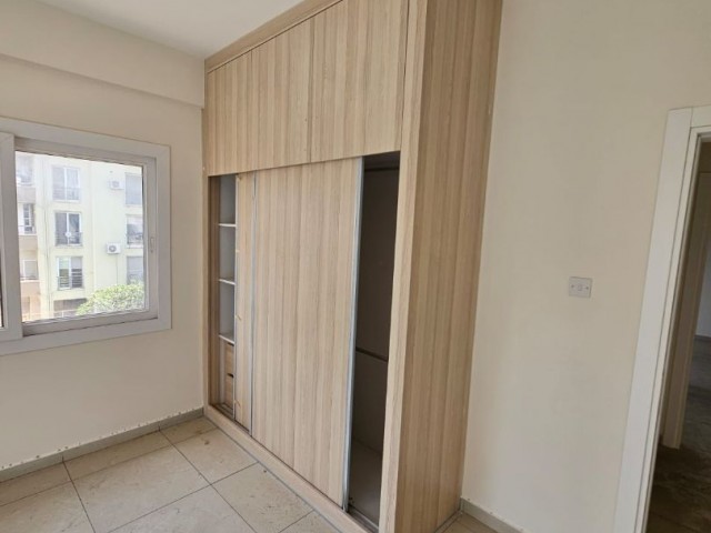 2. Etage in der Gegend von Gülseren, 80 m², entspricht Ihrem Ehemann, unmöbliert, zu verkaufen, mit Aufzug, in der Nähe von Dauye, in der Nähe des Stadtzentrums. 05338315976 Die Mieteinnahmen liegen bei nahezu 100 % dau.