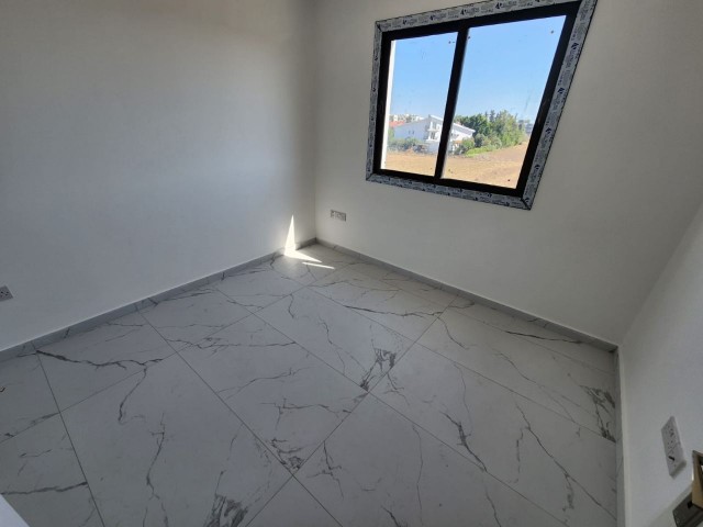 ÇANAKKALE BÖLGESİNDE 3+1 SATILIK DAİRELER HEMEN TESLIMDIR. 3+1 LER 115.000 STG DEN BASLAYAN FİYATLAR İLE   05338315976  