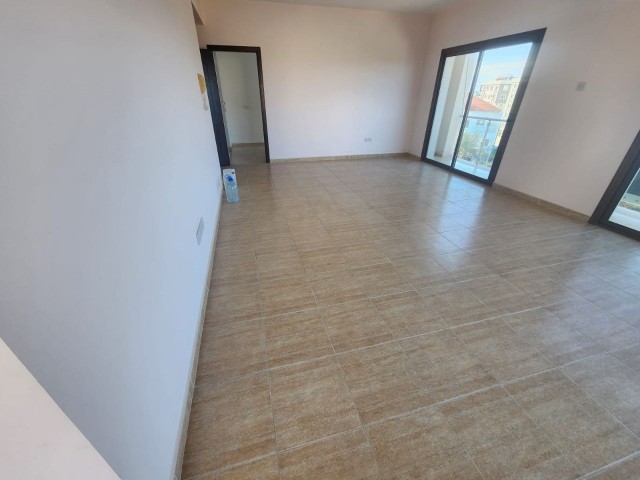 ZU VERKAUFEN 3+1 PENTHOUSE 275 M2