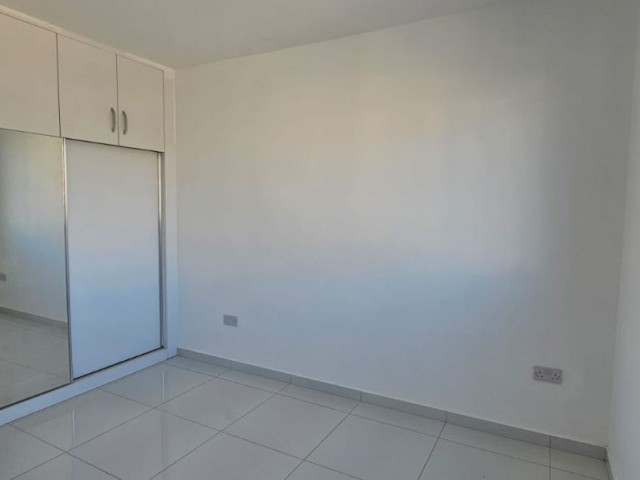 Çanakkale 3+1 Wohnung zum Verkauf, entspricht 122 m2, 2 WC, großer Balkon, geeignet für Familienleben mit hohen Mieteinnahmen. 05338315976