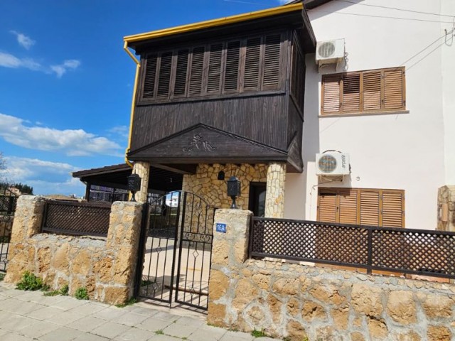 Duplex-Villa zu vermieten im Dorf Famagusta Tuzla unmöbliert 5+1 6 Miete+2 Kaution+1 Provision ab 50