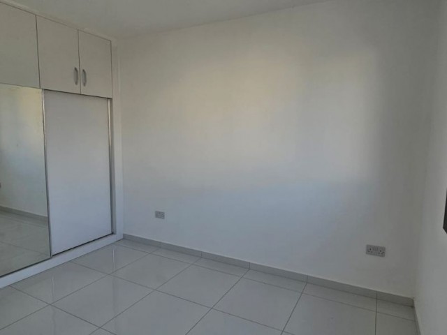 3+1 flat for sale in Çanakkale region, 122 square meters, 115,000 stg equivalent, 1st floor, 3-storey building, 2 wc, 1 bathroom