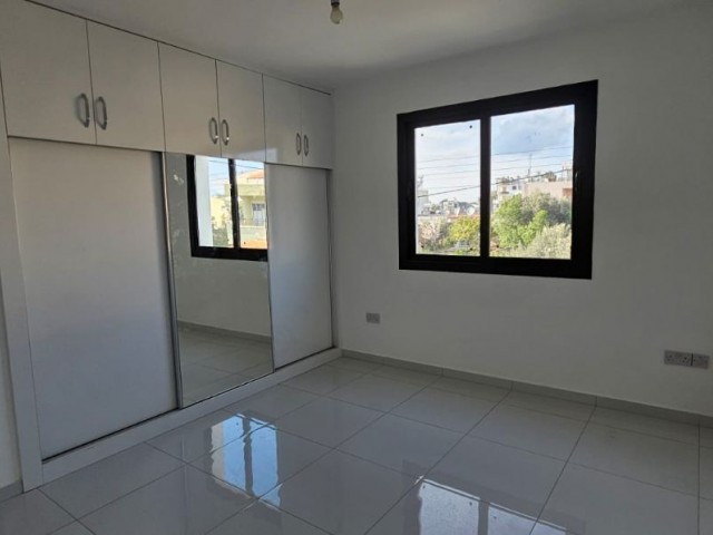 3+1 flat for sale in Çanakkale region, 122 square meters, 115,000 stg equivalent, 1st floor, 3-storey building, 2 wc, 1 bathroom