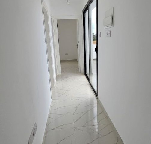 Neue Wohnung zu vermieten in der Region Çanakkale, 2+1 Penthouse, unmöblierte Wohnung zu vermieten, 6 Mieten + 1 Kaution + 1 Provision, 350 TL, 6 Monatskaution, 300 TL. Gebäude ohne Aufzug