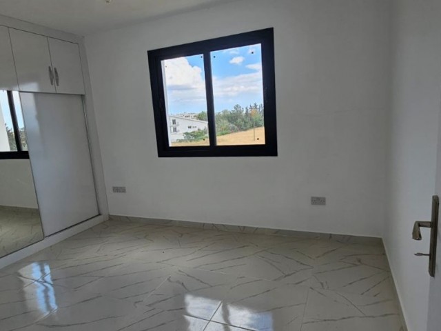 New flat for rent in Çanakkale region, 2+1 penthouse, unfurnished flat for rent, 6 rents + 1 deposit + 1 commission, 350 TL, 6 months' deposit, 300 TL. building without elevator