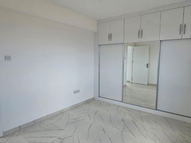 New flat for rent in Çanakkale region, 2+1 penthouse, unfurnished flat for rent, 6 rents + 1 deposit + 1 commission, 350 TL, 6 months' deposit, 300 TL. building without elevator
