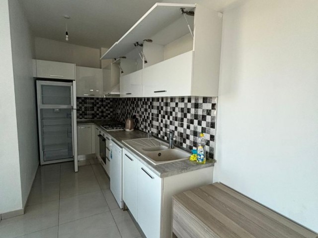 MAĞUSA CADDEM RESİDENCE SAKARYA BÖLGESİNDE 3+1 KİRALIK DAİRE KİRASI 800 STG 6 KİRA+2DEPOZİT+1 KOMİSYON ASANSÖRLÜ OTO PARKLI FULL KLİMALİ LÜKS RESİDENCE