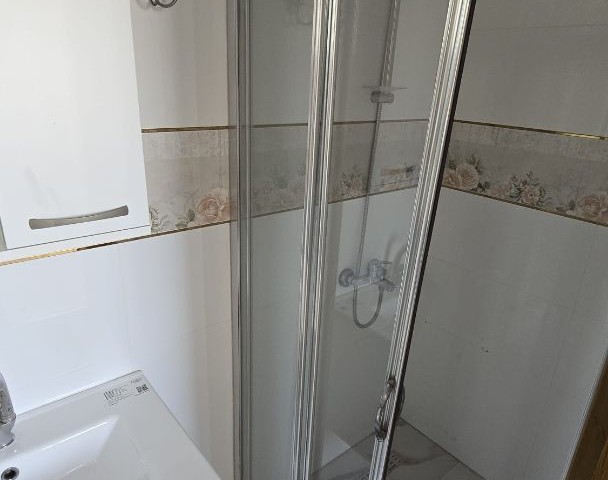 Mağusa Çanakkale bölgesi satılık 3+1 daire 110 m2 95.000 £ 2. kat  yeni daire hiç kullanılmamış