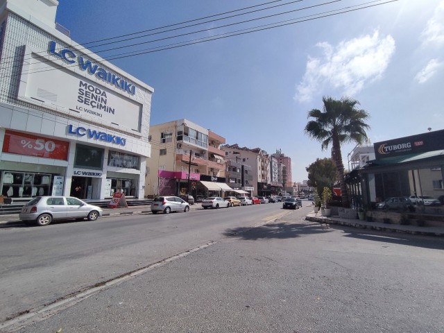 Özkaraman'dan Gazimağusa Salamis Yolunda Satılık Sendeli Dükkan (Fotoğraflarda Sadece Sende Katı Bulunmaktadır)