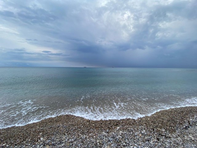 100m zum Strand in der Bosporus-Region von ÖZKARAMAN. Grundstück zum Verkauf ** 