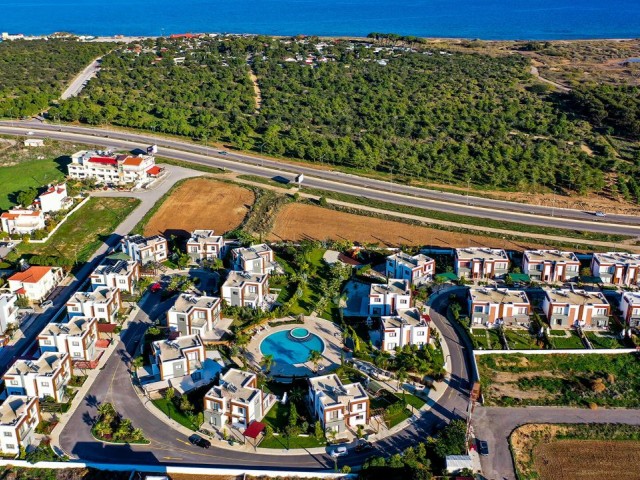 Ультра роскошная отдельно стоящая вилла 4 + 1 от ÖZKARAMAN в Salamis Park дома в Yeniboaziçi ** 