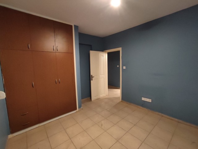 3+1 Wohnung zum Verkauf verfügbar für Büro/Haus am Fuße des Famagusta-Nikosia Kreises von OZKARAMAN ** 