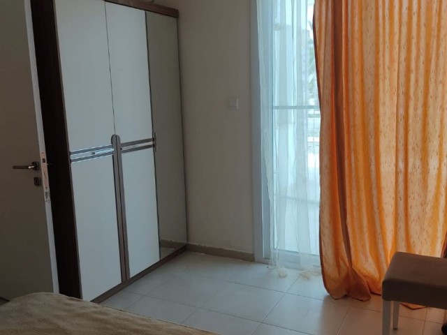 ÖZKARAMAN'dan  İskele-Boğaz Caesar Beach de kiralık 2+1 Daire