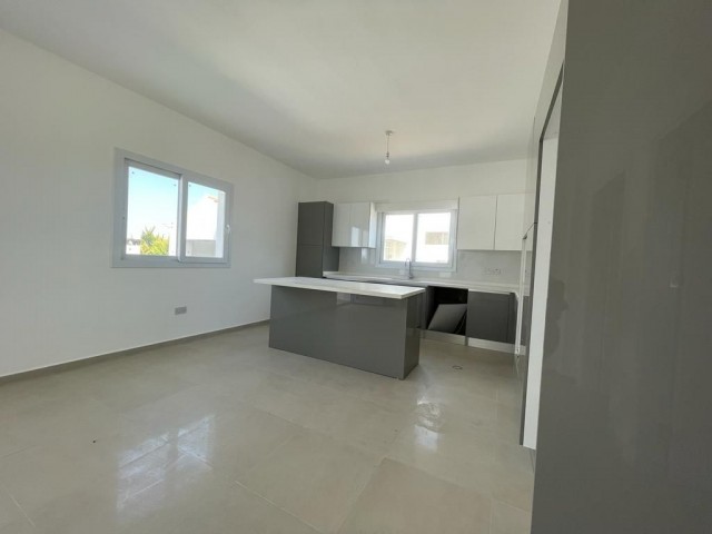 4+1 Doppelvilla zum Verkauf in Mutlayaka, Famagusta von Özkaraman