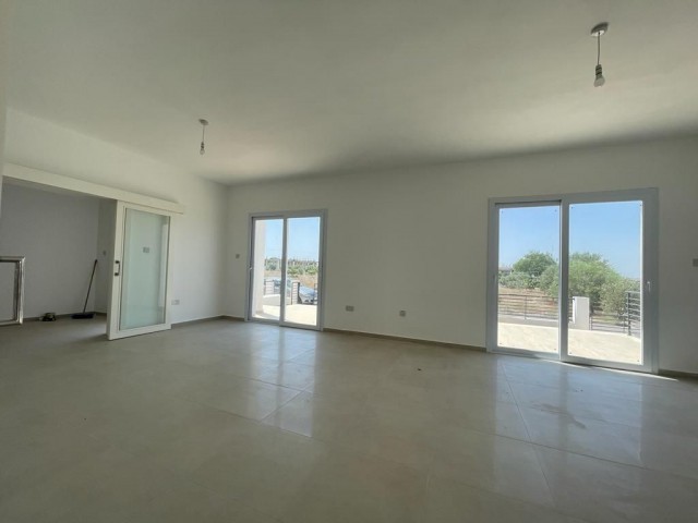 4+1 Doppelvilla zum Verkauf in Mutlayaka, Famagusta von Özkaraman