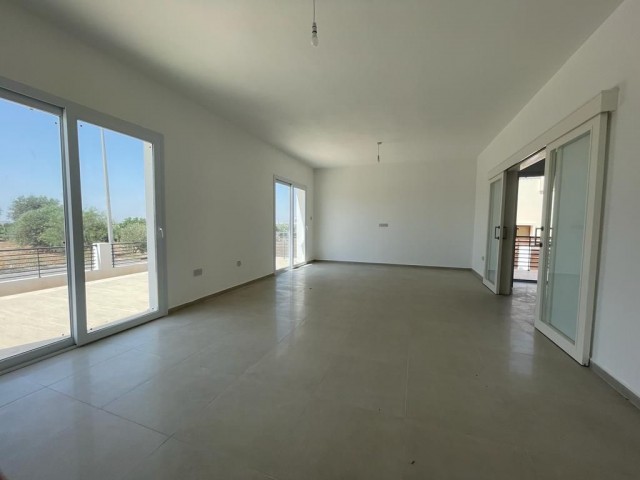 4+1 Doppelvilla zum Verkauf in Mutlayaka, Famagusta von Özkaraman