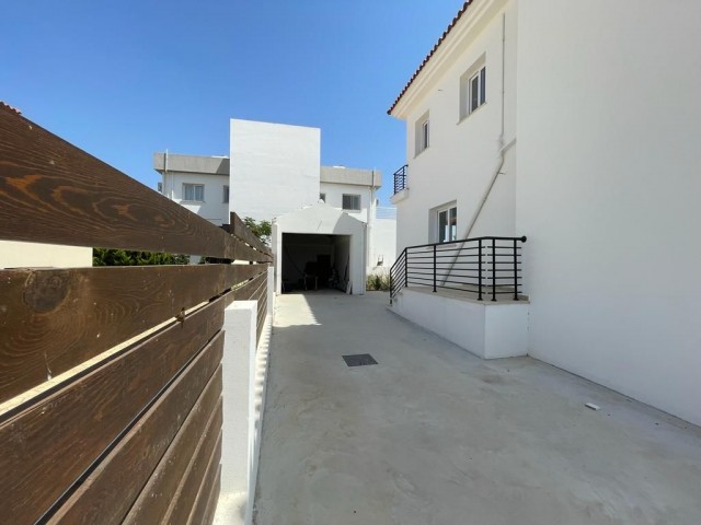 4+1 Doppelvilla zum Verkauf in Mutlayaka, Famagusta von Özkaraman