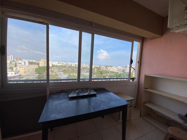 2+1 flat for rent in Özkaramandan city center