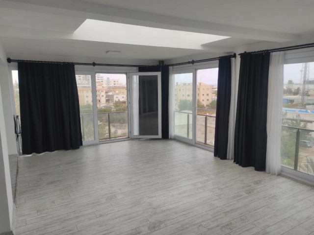 2+1 Penthouse for Rent in Famagusta Central Area from Özkaraman