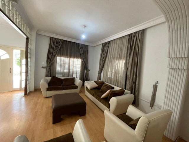 3+1 Flat for Rent in Famagusta Gülseren Area from Özkaraman