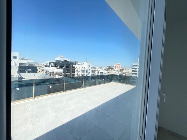 FAMAGUSTA PARADISE 3+1 PENTHOUSE ZU VERKAUFEN