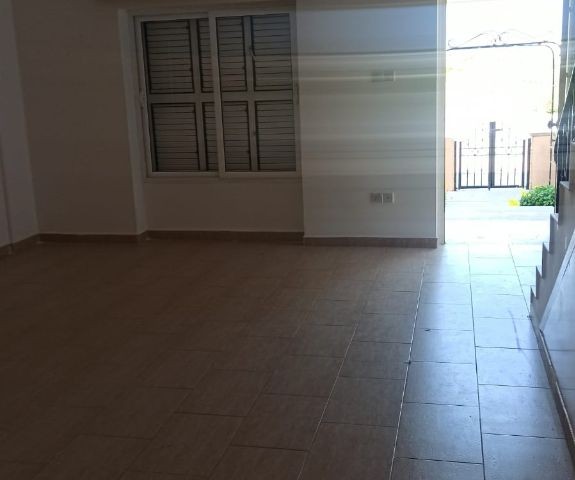 Semi Detached To Rent in Yeni Boğaziçi, Famagusta