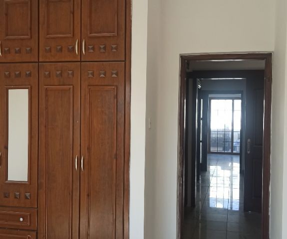 Flat To Rent in Yeni Boğaziçi, Famagusta