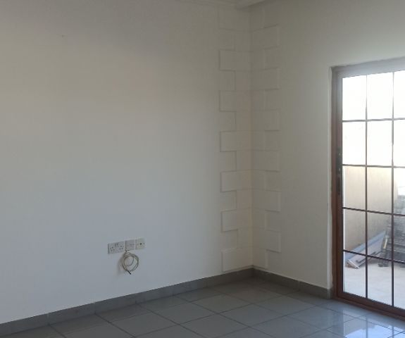 Flat To Rent in Yeni Boğaziçi, Famagusta