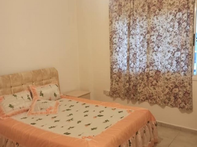 MAĞUSA MERKEZ GÜLSEREN BÖLGESİ  FULL EŞYALI GENİŞ 3+1 DAİRE 