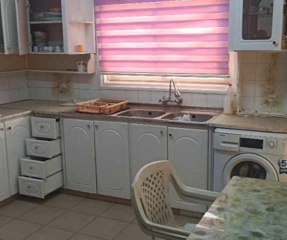 MAĞUSA BAYKAL BÖLGESİ FULL EŞYALI 3+1 DAİRE 