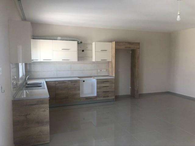 Flat To Rent in Yeni Boğaziçi, Famagusta