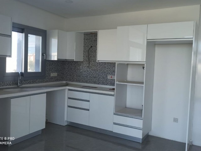 BEREIT FÜR DIE LIEFERUNG IN FAMAGUSTA MERKZDE NULL 2+1 LU LLOGARA APARTMENTS ** 