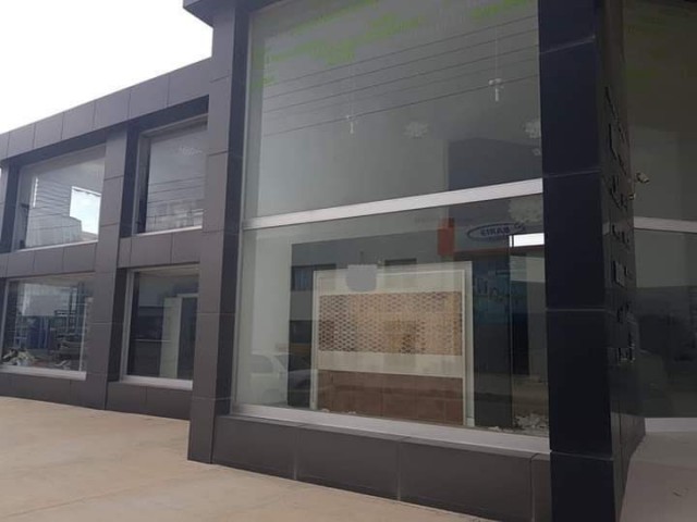 FAMAGUSTA REGION 600m2 WIDE SHOWROOM ON THE STREET BUSINESS PLACE ** 