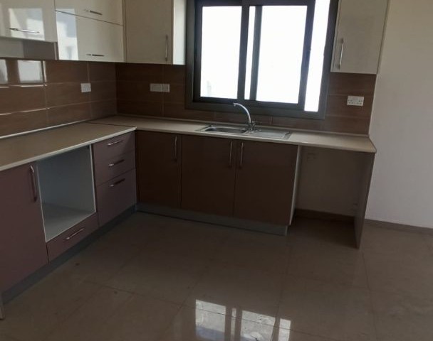 MAĞUSA MERKEZDE SATILIK 1+1 PENTHOUSE DAİRE 