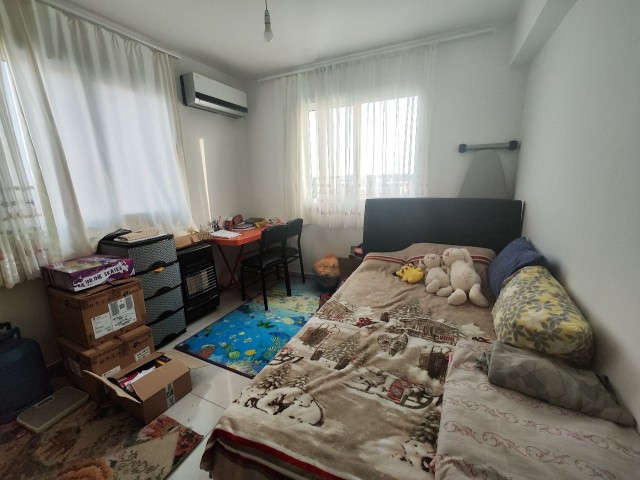 FAMAGUSTA EMU SOWIE TÜRKISCHE KOKANLI 2 + 1 WOHNUNG ** 