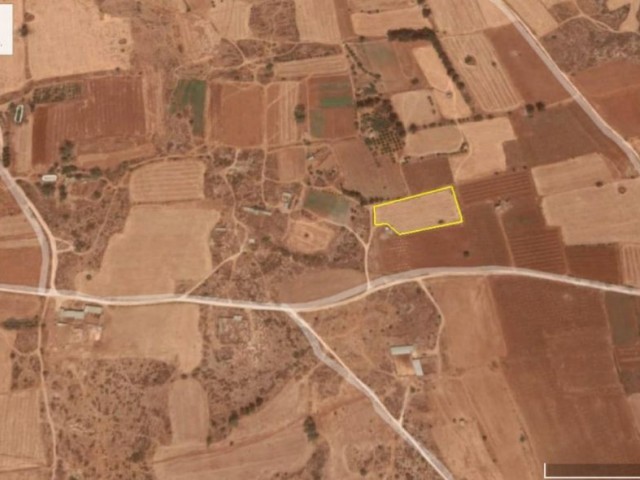 RED SOIL IN YILDIRIM VILLAGE OF FAMAGUSTA 4 ACRES OF LAND CLOSE TO THE ROAD ** 