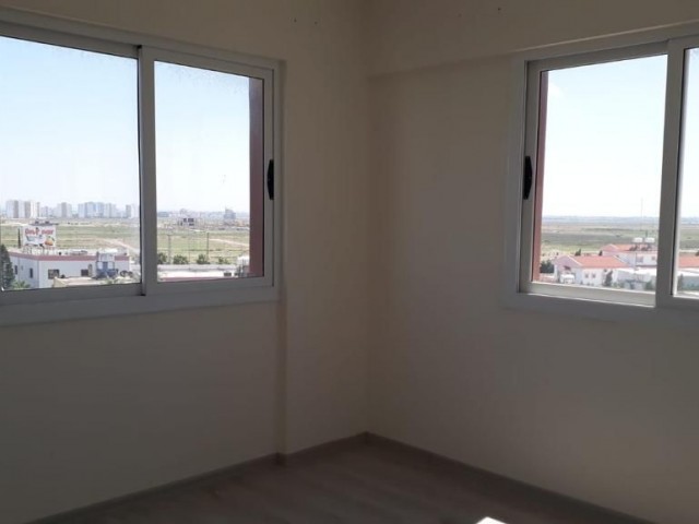 İSKELE MERKEZDE BEYAZ EŞYALI SATILIK 2+1 DAİRE 