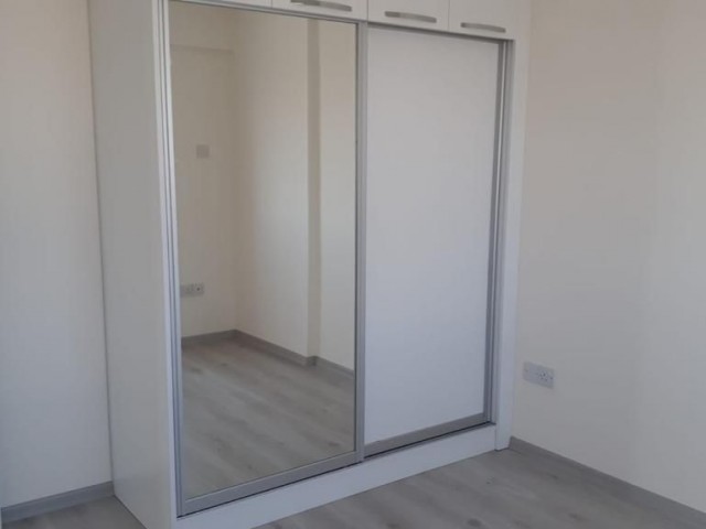 İSKELE MERKEZDE BEYAZ EŞYALI SATILIK 2+1 DAİRE 