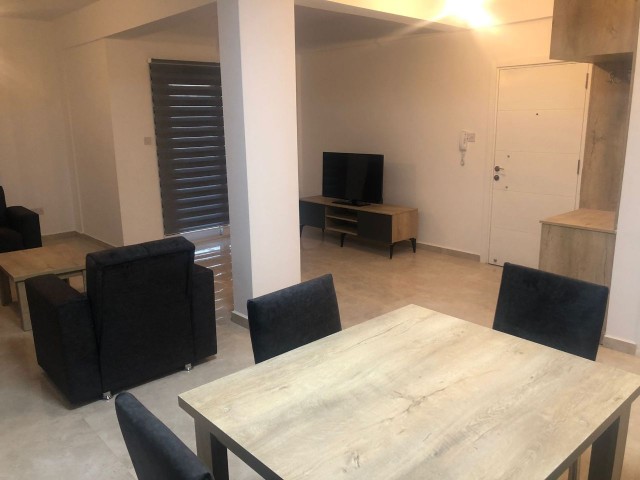 MAGUSA GÜLSEREN BÖLGESİ AİLE APARTMANINDA  3+1 KİRALIK DAİRE 