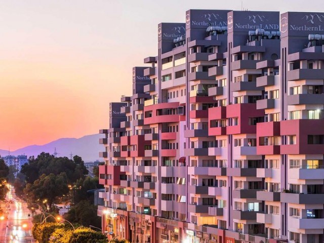 MAĞUSA MERKEZDE ALASYA PARK SİTESİNDE  SATILIK 3+1 DAİRE  DAÜ YÜRÜME MESAFESİNDE