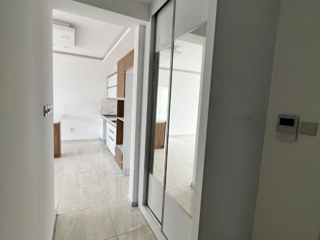 MAĞUSA MERKEZDE TESLİME HAZIR SIFIR  2+1 DAİRE 