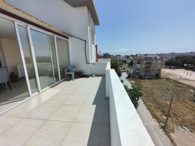 FURNISHED 2+1 PENTHOUSE FLAT IN THE CENTER OF FAMAGUSTA, NEAR ZERO