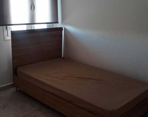 3+1 WOHNUNG IM ZENTRUM VON FAMAGUSTA, EMU ZU FUß ENTFERNUNG JÄHRLICHE BARGELD ODER 6 MONATE 6 MONATE ZAHLUNG AKZEPTIERT